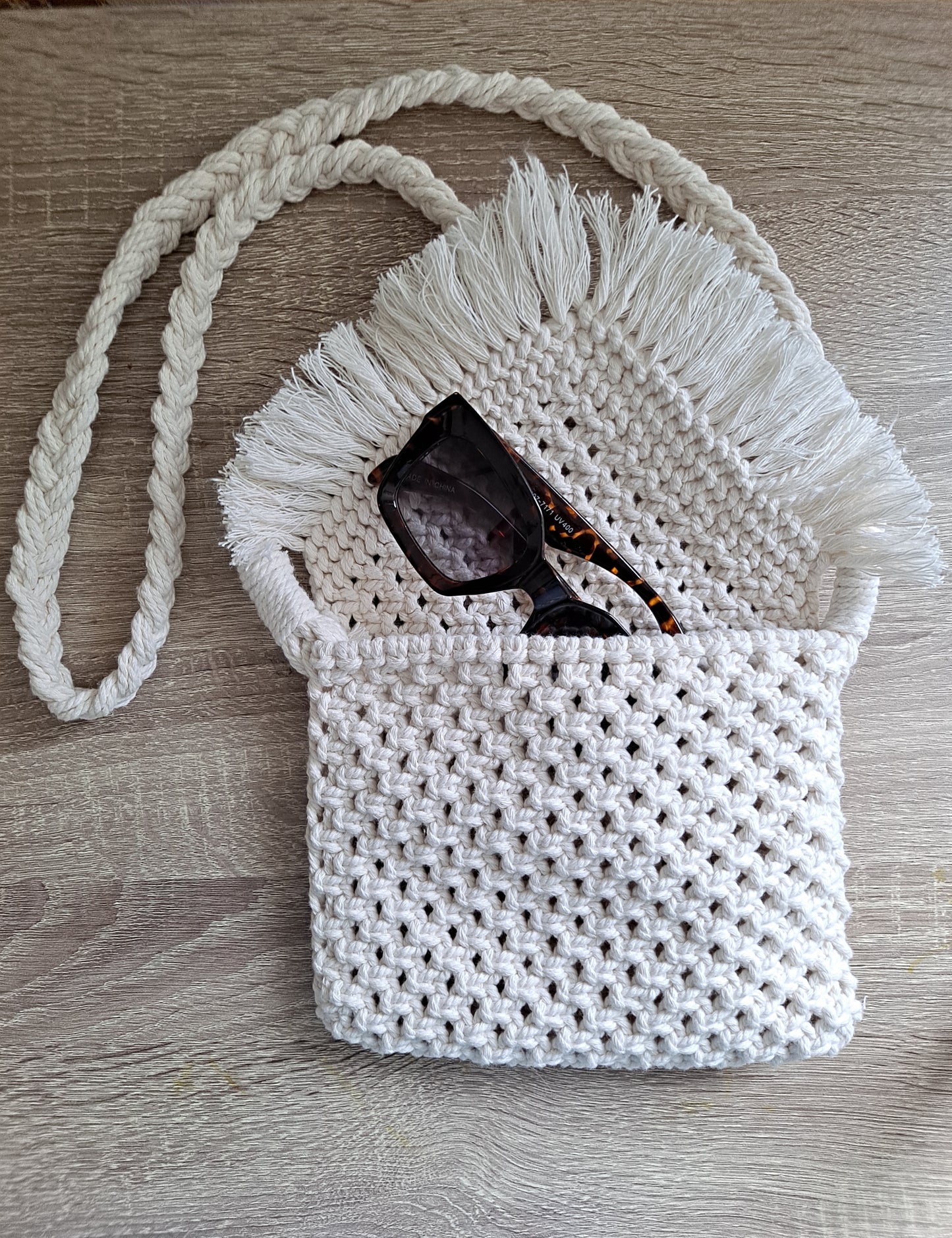 Macrame bag, simple model